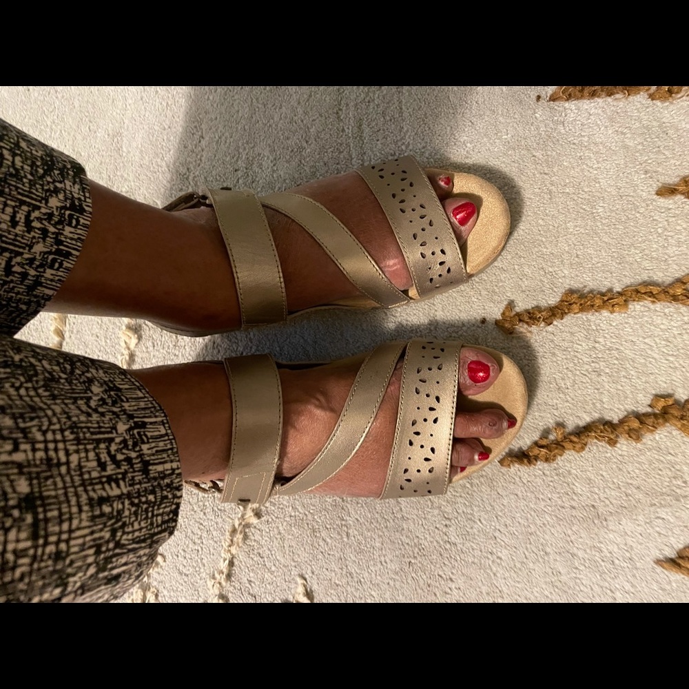 Shoes - Picture 11 of 13